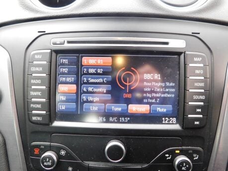 Ford Mondeo 2.0 TITANIUM X BUSINESS EDITION TDCI AUTOMATIC 5 Dr 13