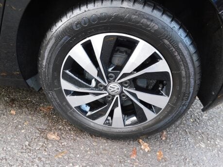 Volkswagen Polo 1.0 MATCH TSI 5 Dr 12