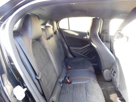 Mercedes-Benz GLA Class GLA 200 AMG LINE PREMIUM 1.6 5dr 15