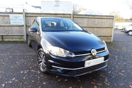 Volkswagen Golf SE NAVIGATION 1.5 TSI EVO 5 Dr