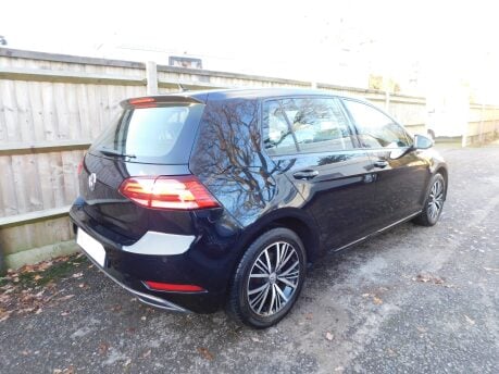 Volkswagen Golf SE NAVIGATION 1.5 TSI EVO 5 Dr 4