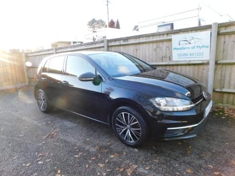 Volkswagen Golf SE NAVIGATION 1.5 TSI EVO 5 Dr 2