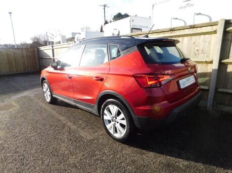 SEAT Arona 1.0 TSI SE TECHNOLOGY 5 Dr 6
