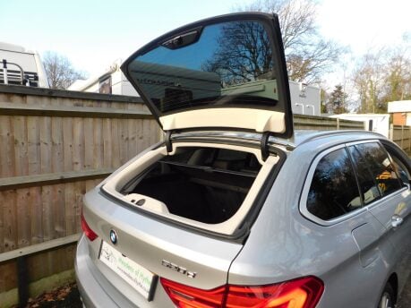 BMW 5 Series 520d SE TOURING AUTOMATIC 10