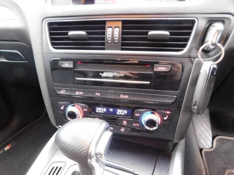 Audi Q5 3.0 V6 TDI QUATTRO S LINE PLUS AUTOMATIC 5dr 12