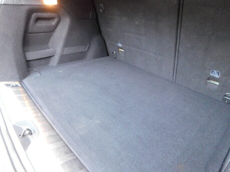 Peugeot 2008 1.5 BLUEHDI GT LINE 5 Dr 26