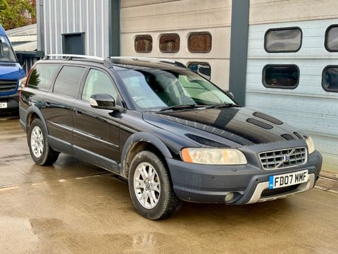 Volvo XC70 2.4 D5 SE Lux Geartronic AWD 5dr 1