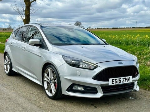 Ford Focus 2.0T EcoBoost ST-3 Euro 6 (s/s) 5dr 1
