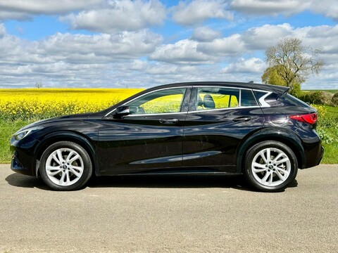 Infiniti Q30 1.5d Premium Tech Euro 6 (s/s) 5dr 7