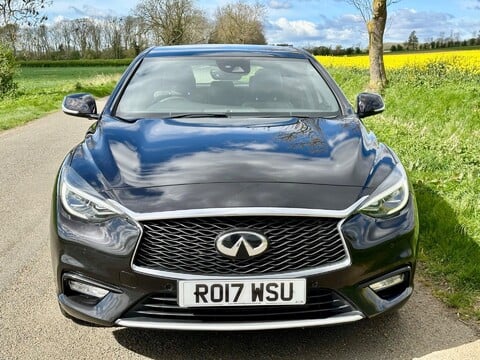 Infiniti Q30 1.5d Premium Tech Euro 6 (s/s) 5dr 5