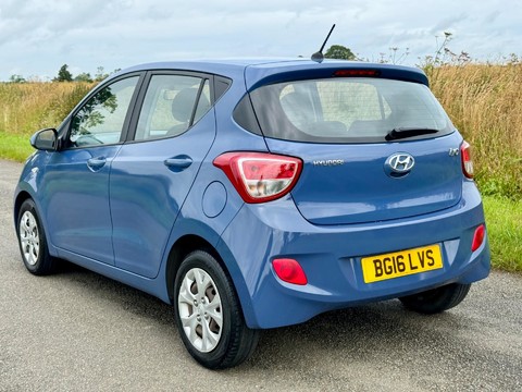 Hyundai i10 1.0 SE Euro 5 5dr 9