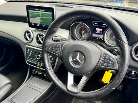 Mercedes-Benz GLA Class 2.1 GLA200d Sport (Executive) 7G-DCT 4MATIC Euro 6 (s/s) 5dr 2