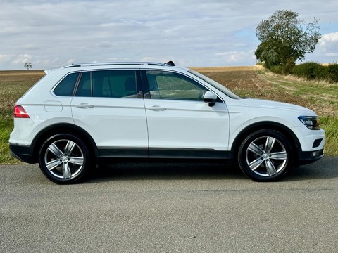 Volkswagen Tiguan 2.0 TDI SEL 4Motion Euro 6 (s/s) 5dr 4