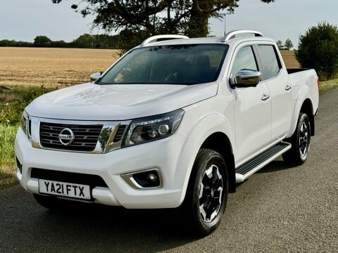 Nissan Navara 2.3 dCi Tekna 4WD Euro 6 (s/s) 4dr 5