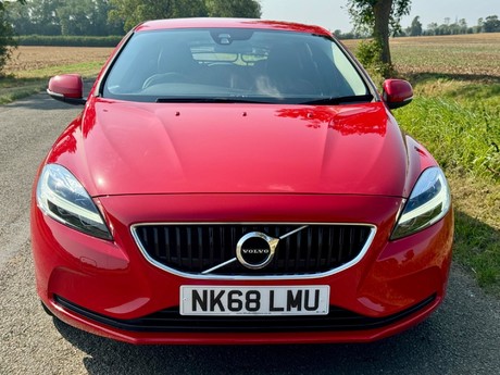 Volvo V40 2.0 T2 GPF Momentum Euro 6 (s/s) 5dr