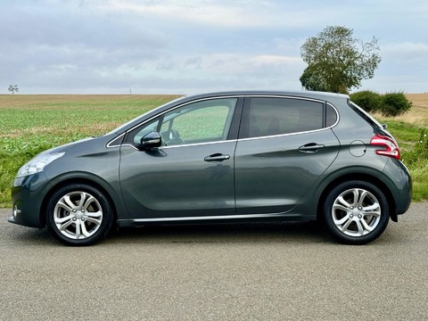 Peugeot 208 1.6 e-HDi Allure Euro 5 (s/s) 5dr 6