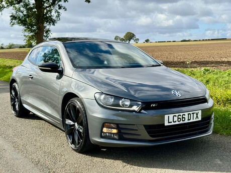 Volkswagen Scirocco 2.0 TDI BlueMotion Tech R-Line Black Edition DSG Euro 6 (s/s) 3dr