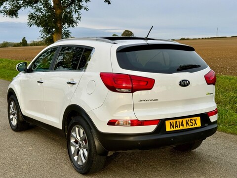 Kia Sportage 1.7 CRDi EcoDynamics 2 2WD Euro 5 (s/s) 5dr 8