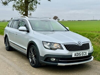 Skoda Superb 2.0 TDI Outdoor DSG 4WD Euro 5 5dr