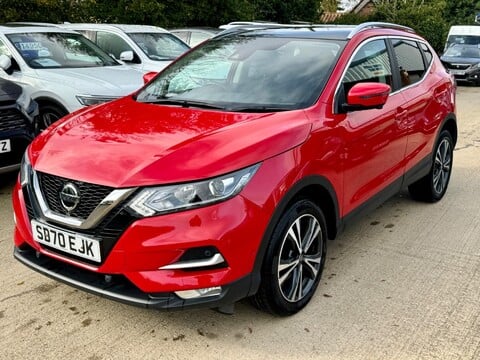 Nissan Qashqai 1.3 DIG-T N-Connecta Euro 6 (s/s) 5dr 5