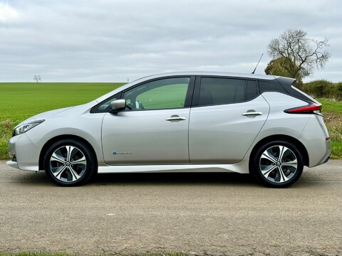 Nissan LEAF 40kWh Tekna Auto 5dr 6