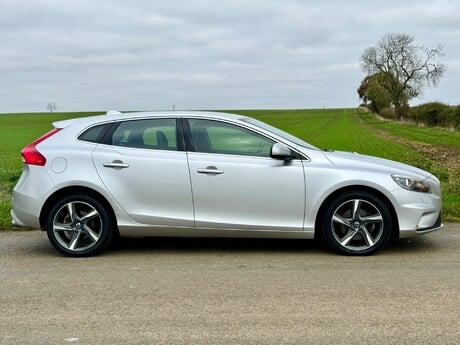 Volvo V40 2.0 D2 R-Design Euro 6 (s/s) 5dr