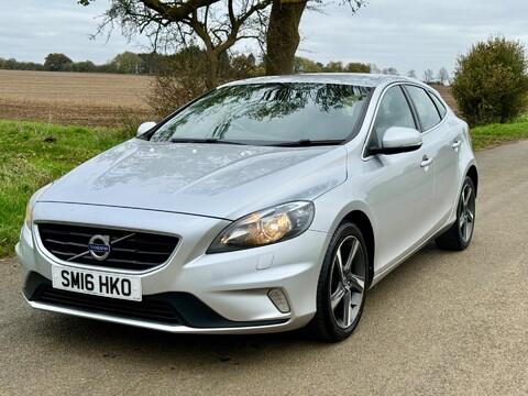 Volvo V40 2.0 D2 R-Design Euro 6 (s/s) 5dr 5