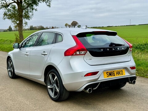 Volvo V40 2.0 D2 R-Design Euro 6 (s/s) 5dr 7