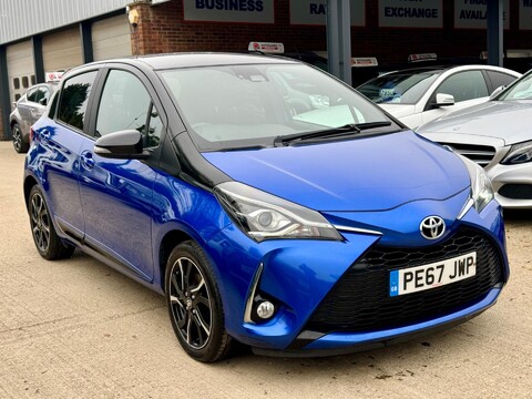 Toyota Yaris 1.5 VVT-i Blue Bi-Tone Euro 6 5dr 1