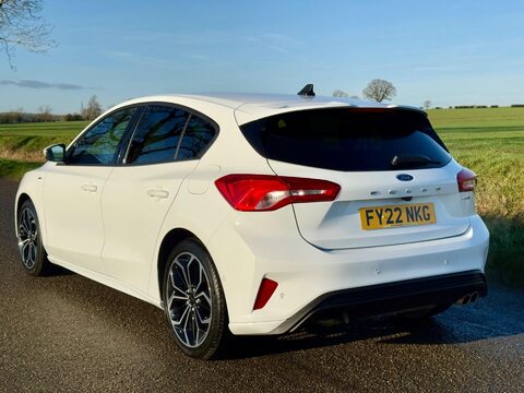 Ford Focus 1.0T EcoBoost MHEV ST-Line X Edition Euro 6 (s/s) 5dr 8