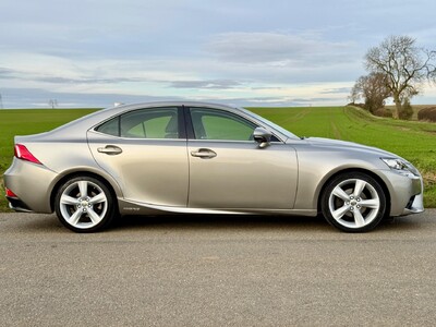 Lexus Is 2.5 300h Premier E-CVT Euro 6 (s/s) 4dr