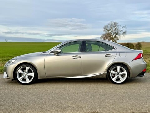 Lexus Is 2.5 300h Premier E-CVT Euro 6 (s/s) 4dr 6