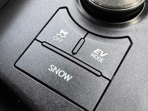 Lexus Is 2.5 300h Premier E-CVT Euro 6 (s/s) 4dr 34