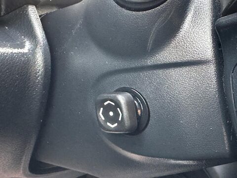 Lexus Is 2.5 300h Premier E-CVT Euro 6 (s/s) 4dr 42