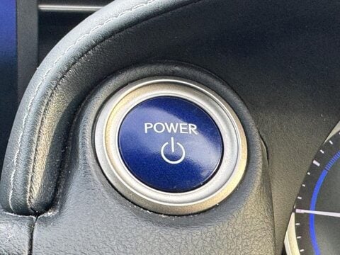 Lexus Is 2.5 300h Premier E-CVT Euro 6 (s/s) 4dr 43