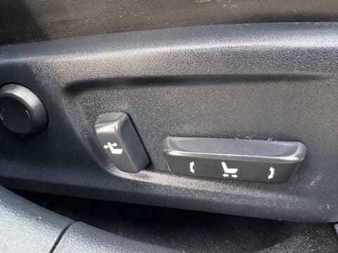 Lexus Is 2.5 300h Premier E-CVT Euro 6 (s/s) 4dr 47