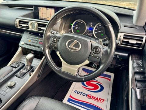 Lexus Is 2.5 300h Premier E-CVT Euro 6 (s/s) 4dr 51