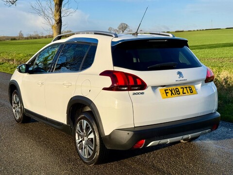 Peugeot 2008 1.2 PureTech Allure Premium Euro 6 5dr 8