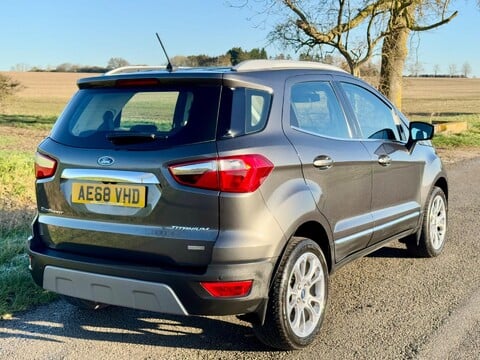 Ford Ecosport 1.0T EcoBoost Titanium Euro 6 (s/s) 5dr 9