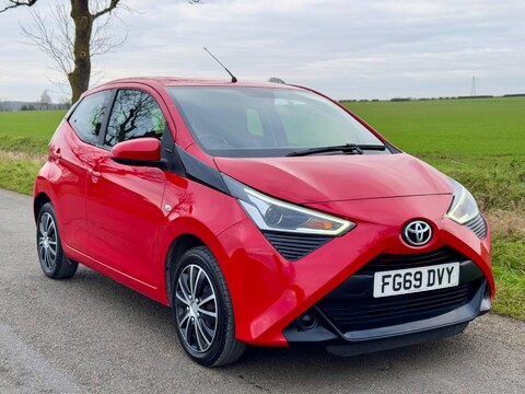 Toyota Aygo 1.0 VVT-i x-play Euro 6 5dr 1