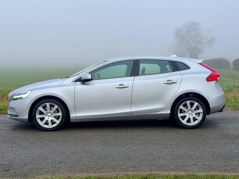 Volvo V40 1.5 T3 GPF Inscription Auto Euro 6 (s/s) 5dr 6