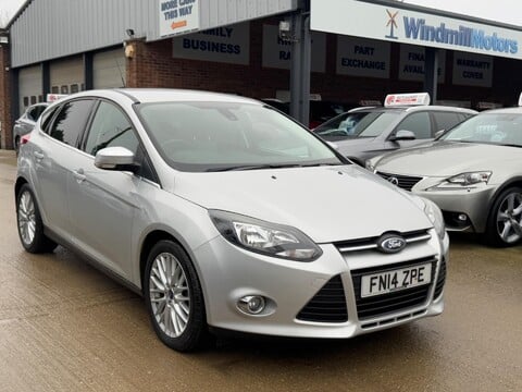 Ford Focus 1.0T EcoBoost Zetec Euro 5 (s/s) 5dr 1