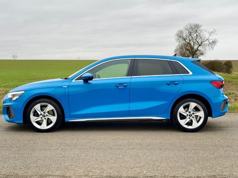 Audi A3 1.4 TFSIe 40 S line Sportback S Tronic Euro 6 (s/s) 5dr (17in Alloys), 13kW 7