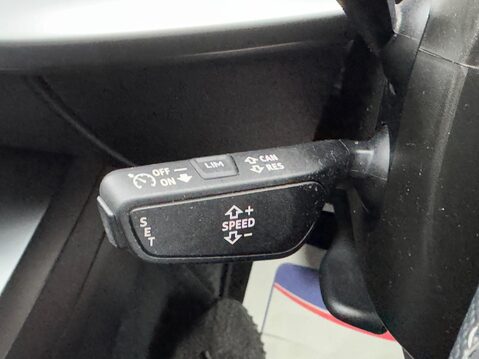 Audi A3 1.4 TFSIe 40 S line Sportback S Tronic Euro 6 (s/s) 5dr (17in Alloys), 13kW 46