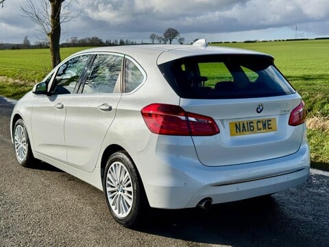 BMW 2 Series 2.0 218d Luxury Euro 6 (s/s) 5dr 7