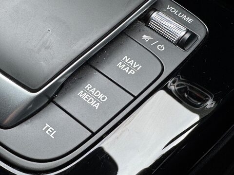 Mercedes-Benz CLA Class 1.3 CLA250e 15.6kWh AMG Line (Premium) Coupe 8G-DCT Euro 6 (s/s) 4dr 45