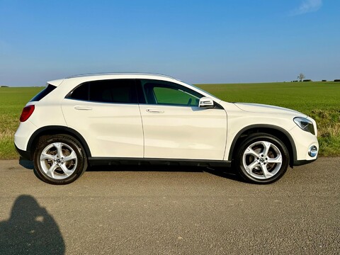 Mercedes-Benz GLA 2.1 GLA200d Sport Euro 6 (s/s) 5dr 3