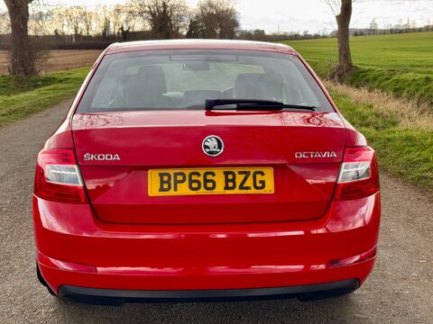 Skoda Octavia 1.6 TDI S DSG Euro 6 (s/s) 5dr 9