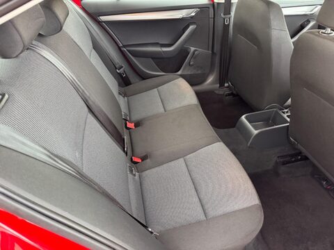 Skoda Octavia 1.6 TDI S DSG Euro 6 (s/s) 5dr 31