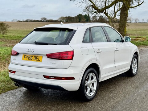 Audi Q3 1.4 TFSI CoD SE Euro 6 (s/s) 5dr 9